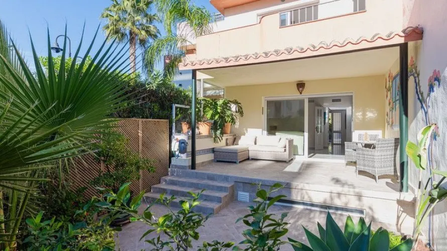 Townhouse de 3 chambres à Estepona, Spain No. 30756 № 7