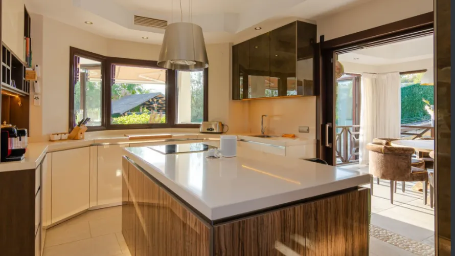 Villa de 5 chambres à Nueva Andalucia, Spain No. 31125 № 8