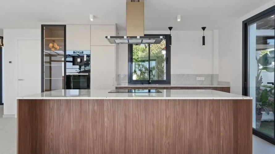 Villa de 4 chambres à Marbella, Spain No. 31052 № 7