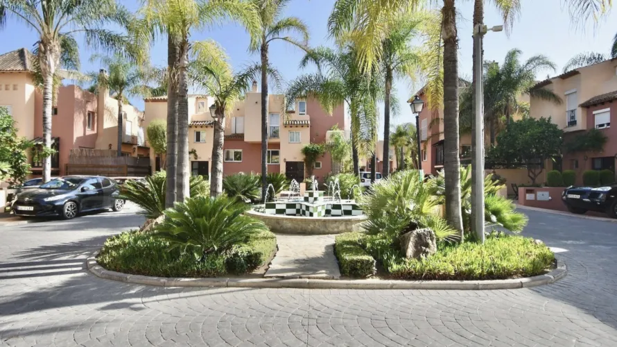 House de 4 chambres à Nueva Andalucia, Spain No. 31143