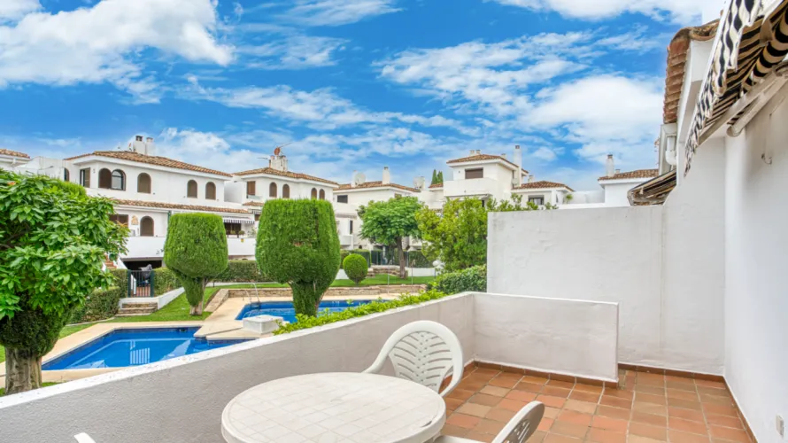 Townhouse de 3 chambres à Estepona, Spain No. 31065 № 13