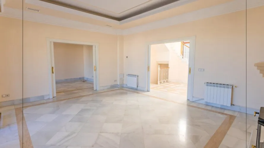 Villa de 4 chambres à Marbella, Spain No. 30507