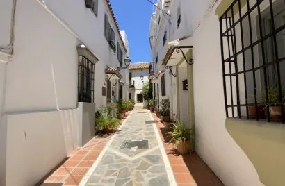 Villa de 5 chambres à Marbella, Spain No. 30647