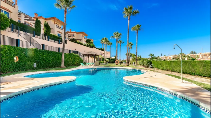 Villa de 5 chambres à Mijas Costa, Spain No. 31075