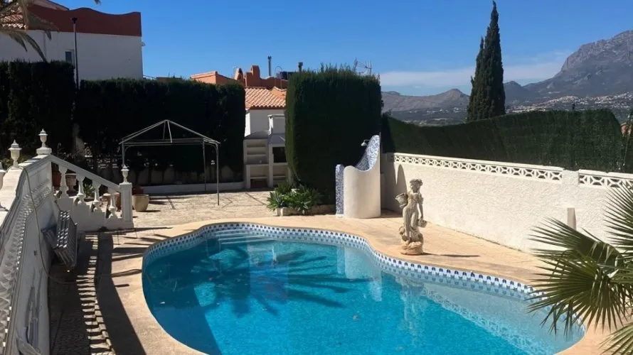 Villa de 4 chambres à Albir, Spain No. 30982 № 27