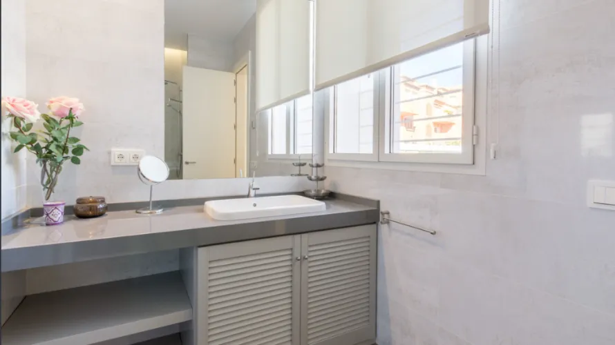 Villa de 4 chambres à Cortes (San Pedro De Alcantara), Spain No. 31128 № 13