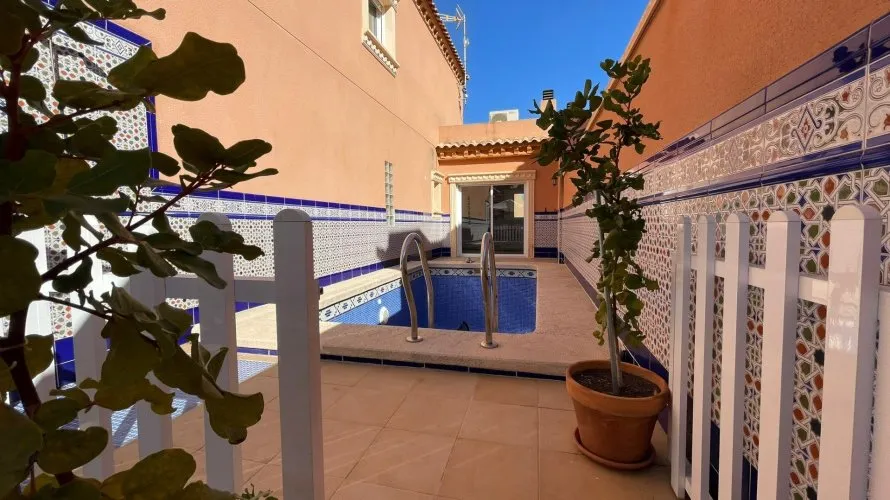 House de 272m² à Bigastro, Spain No. 30877 № 10