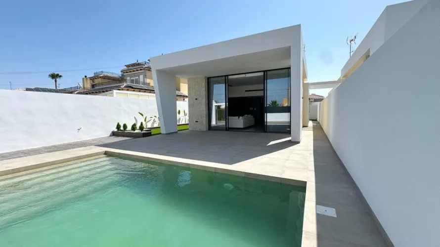 Villa de 3 chambres à Torrevieja, Spain No. 30661 № 15