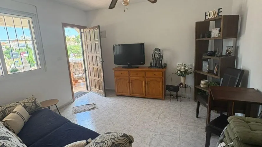 Bungalow de 1 chambre à San Miguel de Salinas, Spain No. 31111 № 3