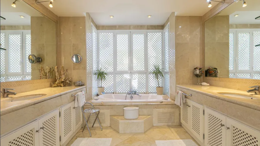 Villa de 4 chambres à Marbella, Spain No. 31131 № 11