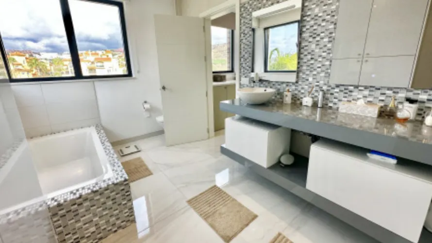 Villa de 5 chambres à Mijas Costa, Spain No. 30618 № 4