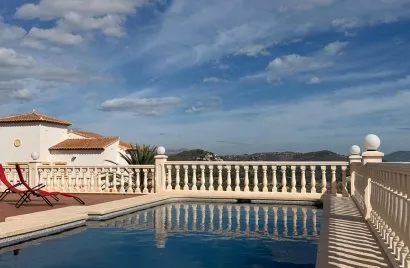 Villa de 384m² à Calpe, Spain No. 31197