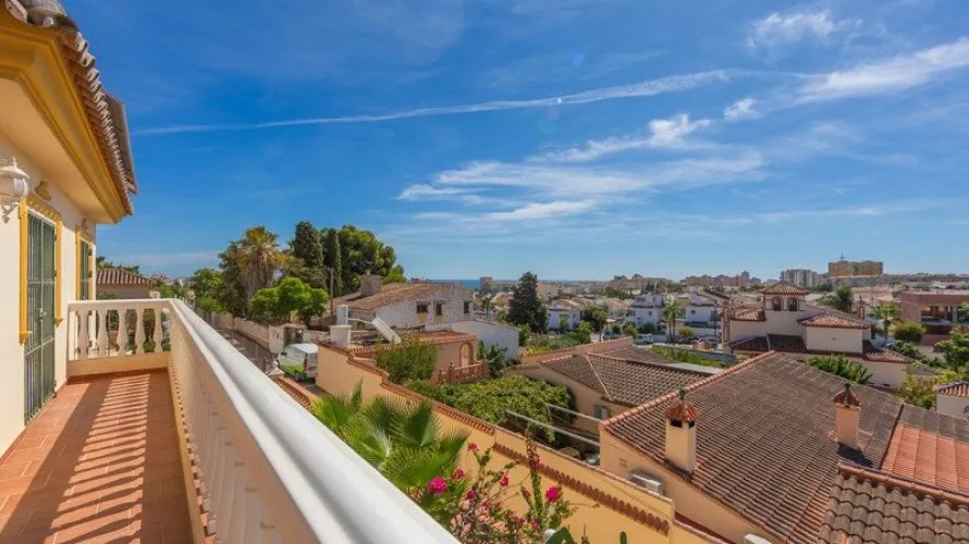 Villa de 4 chambres à Las Lagunas, Spain No. 30761 № 12