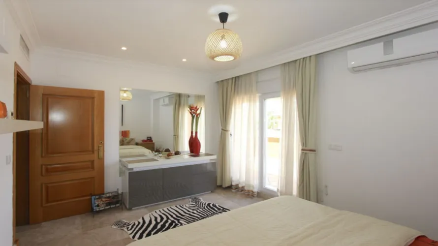 Villa de 6 chambres à Marbella, Spain No. 30637 № 18