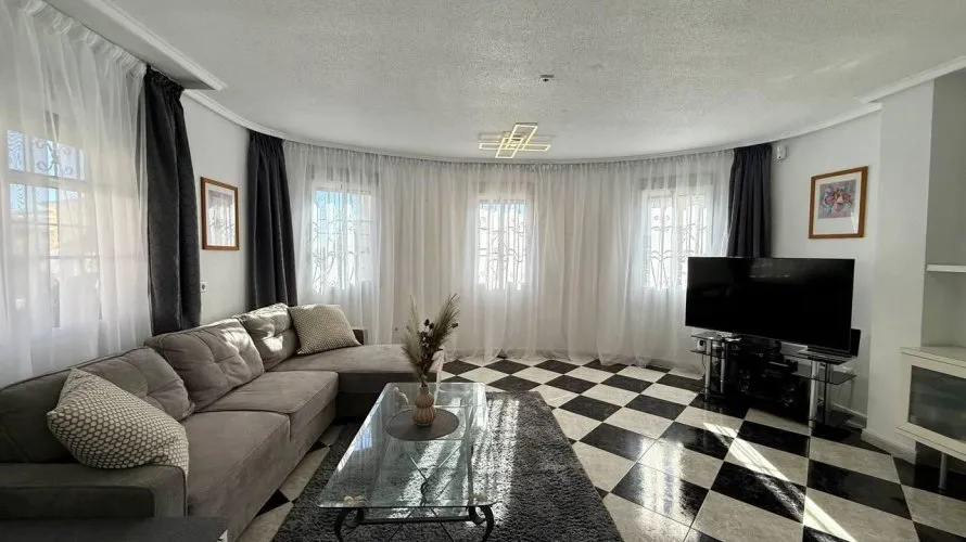 Villa de 4 chambres à Playa Flamenca II, Spain No. 31221 № 8