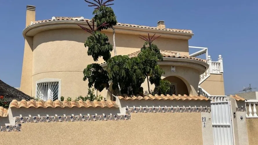 Villa de 163m² à Algorfa, Spain No. 31237
