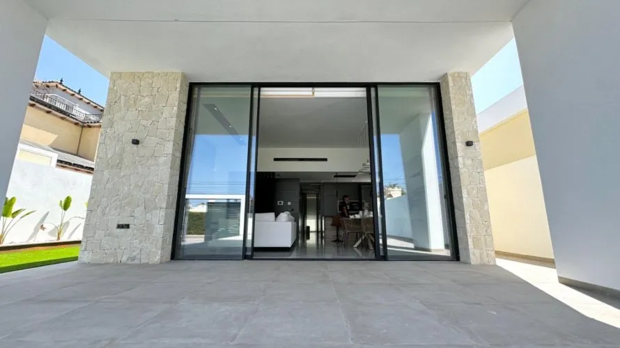 Villa de 3 chambres à Torrevieja, Spain No. 30661 № 18