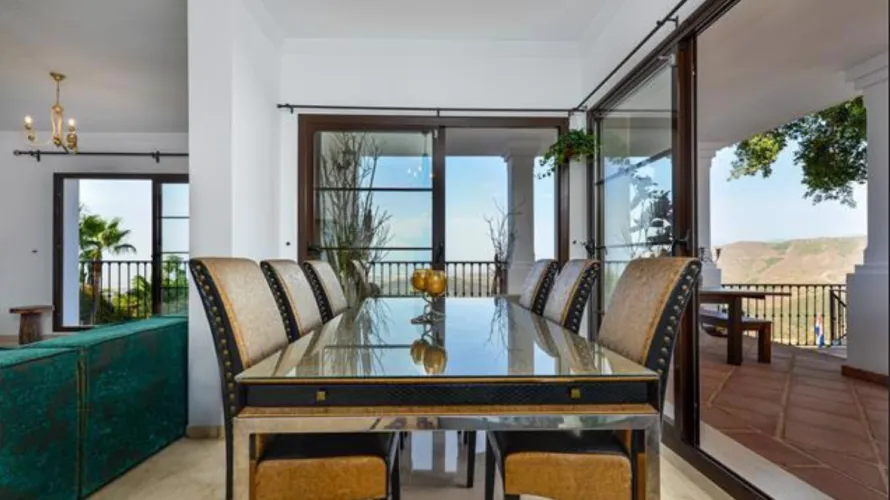 Villa de 6 chambres à Marbella, Spain No. 30639