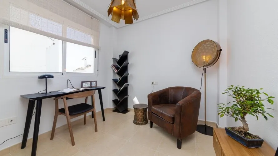 Villa de 3 chambres à San Fulgencio, Spain No. 31154 № 10