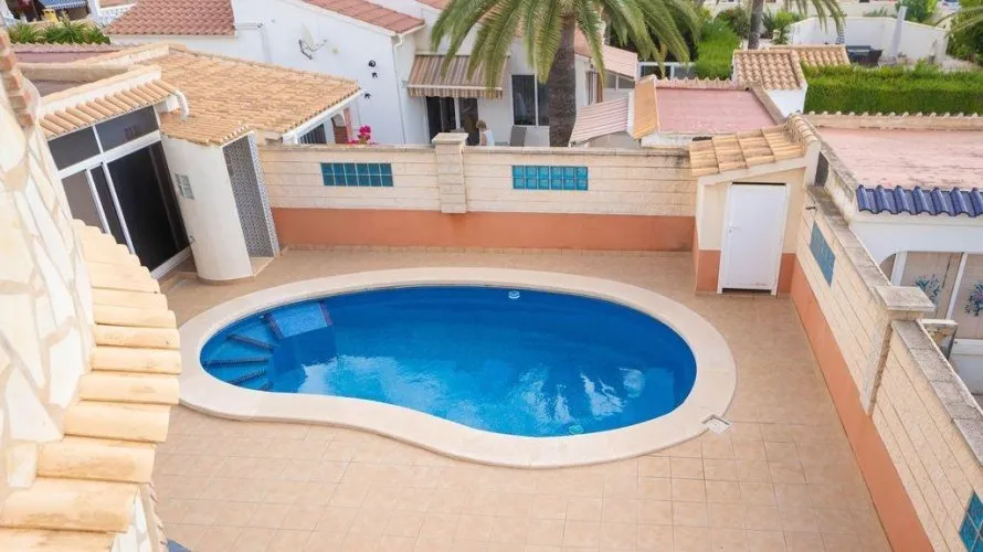 Villa de 4 chambres à Alicante, Spain No. 31172 № 4