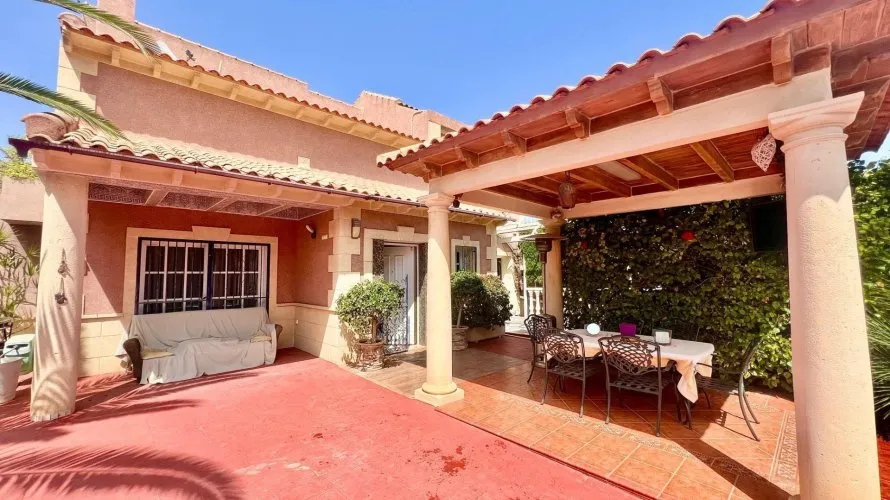 Villa de 3 chambres à Torrevieja, Spain No. 31013 № 22