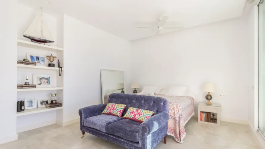 Villa de 4 chambres à Cortes (San Pedro De Alcantara), Spain No. 31128 № 1