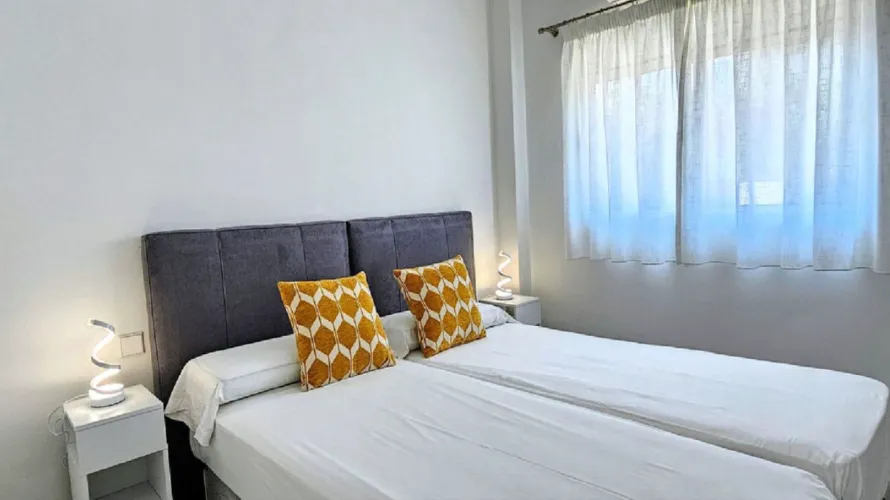 Villa de 6 chambres à Cortes (San Pedro De Alcantara), Spain No. 31124 № 4