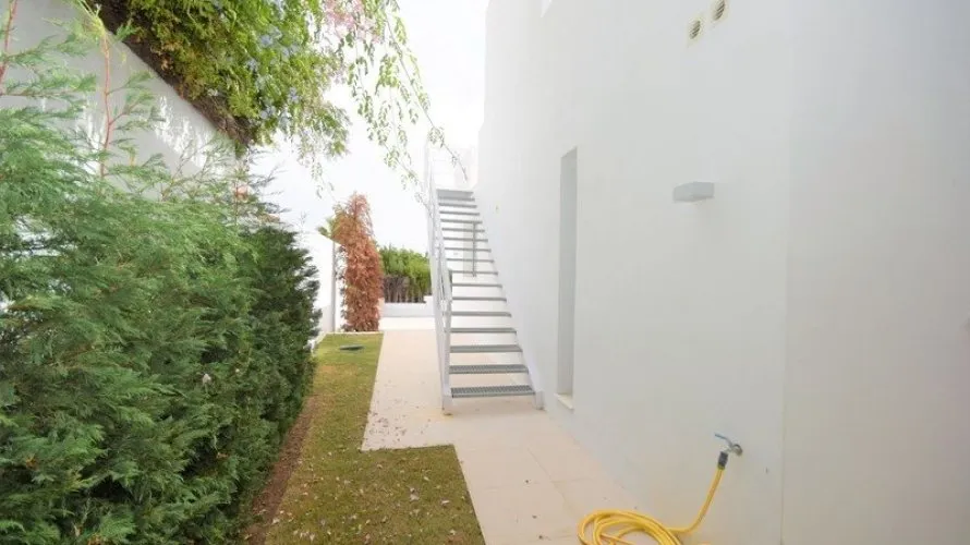 Villa de 4 chambres à Nueva Andalucia, Spain No. 31053 № 26