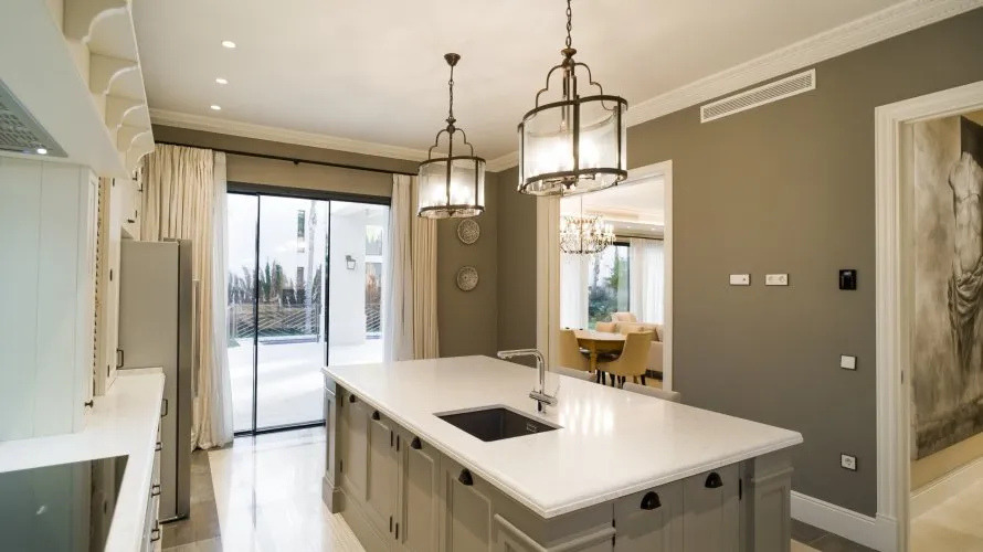 Villa de 6 chambres à Marbella, Spain No. 30772 № 3