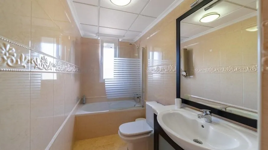 Villa de 5 chambres à Torrevieja, Spain No. 31021 № 22