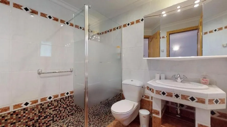 Villa de 7 chambres à Maryvilla, Spain No. 30871 № 24