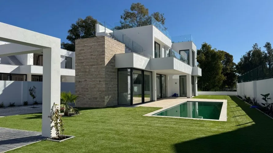 Villa de 4 chambres à Estepona, Spain No. 30988 № 3