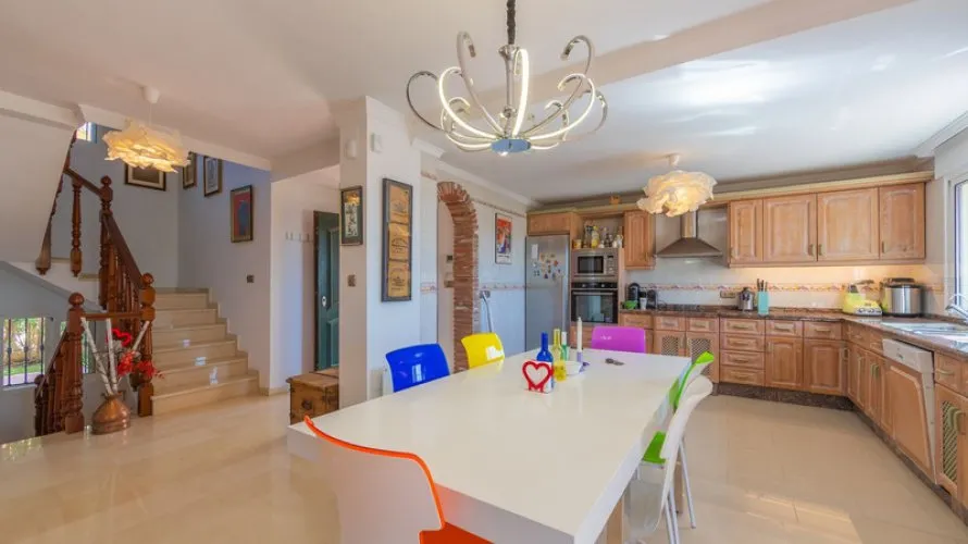 Villa de 4 chambres à Las Lagunas, Spain No. 30761 № 26