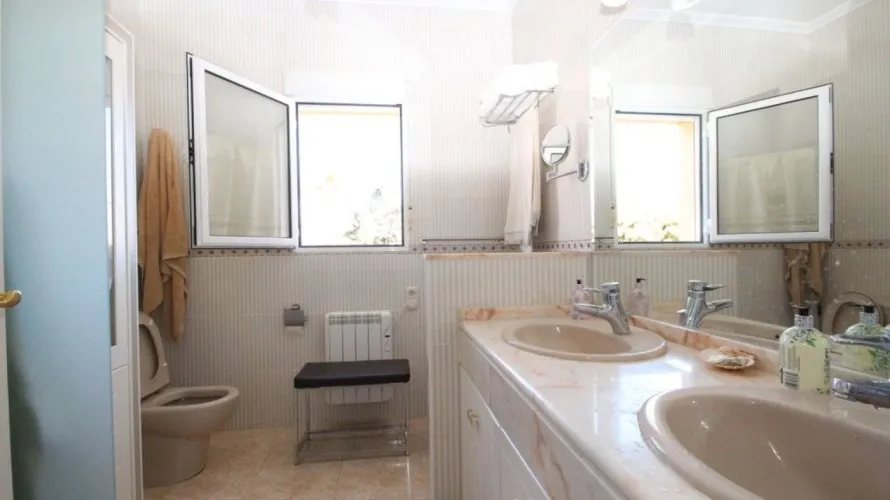 Villa de 5 chambres à Cabo Roig, Spain No. 30972 № 18