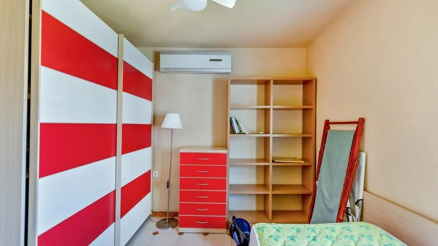 Villa de 4 chambres à Torrevieja, Spain No. 31177 № 8