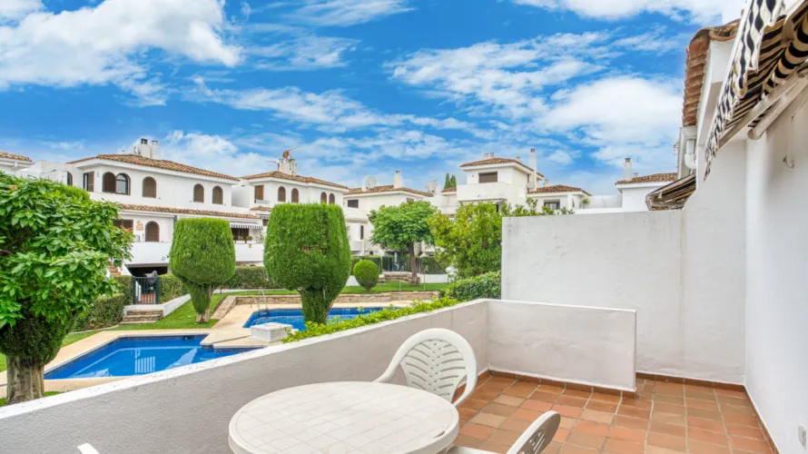 Townhouse de 3 chambres à Estepona, Spain No. 31065 № 4