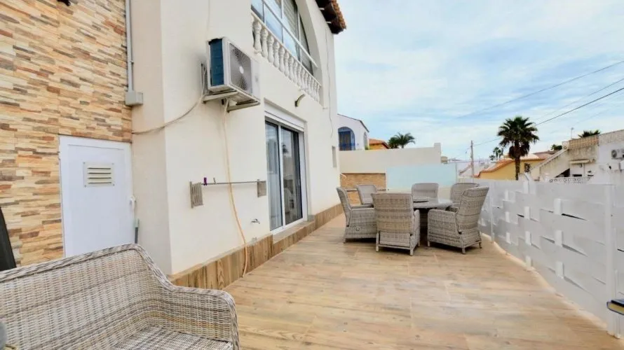 Villa de 5 chambres à San Miguel de Salinas, Spain No. 31109