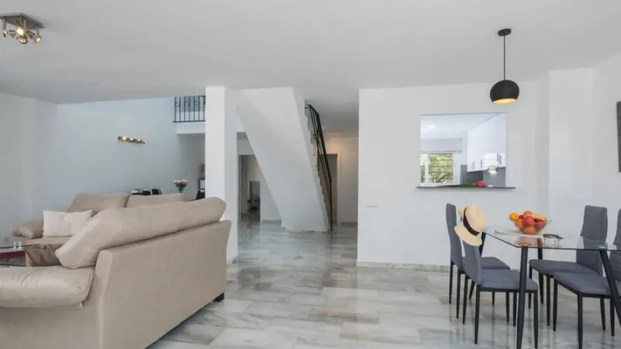 Townhouse de 4 chambres à Badajoz, Spain No. 31042 № 2