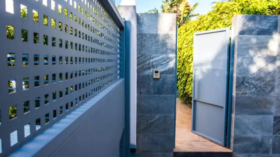 Villa de 4 chambres à Albir, Espagne No. 31999 № 1