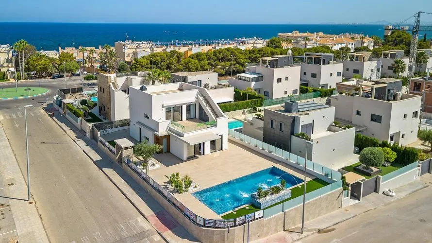 Villa de 3 chambres à Campoamor, Espagne No. 32033 № 19