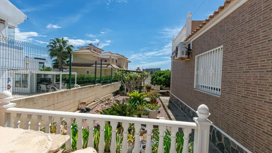 Villa de 158m² à Cabo Roig, Espagne No. 32297 № 2