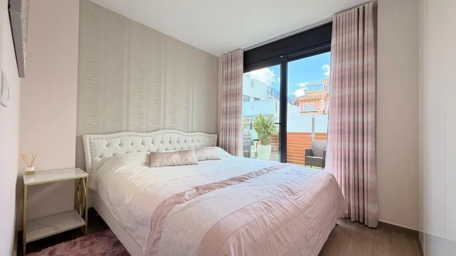 Villa de 5 chambres à Torrevieja, Espagne No. 32292 № 16