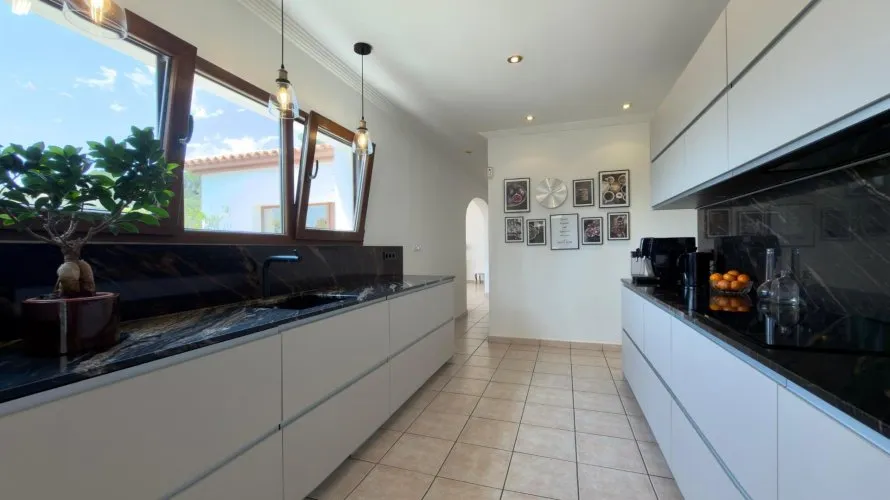 Villa de 500m² à Altea, Spain No. 32288 № 14