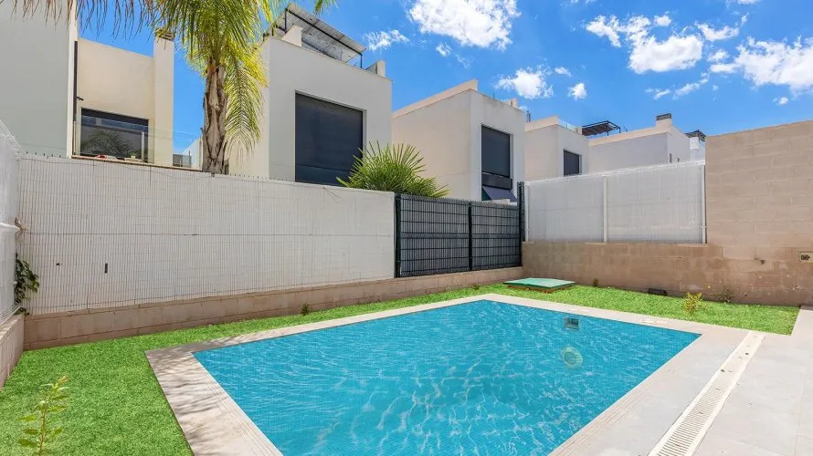 Villa de 3 chambres à La Florida, Espagne No. 32276 № 16