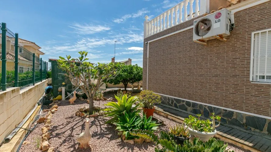 Villa de 158m² à Cabo Roig, Espagne No. 32297 № 1