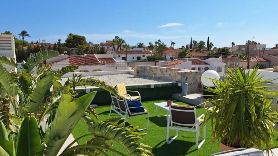 Villa de 106m² à Torrevieja, Espagne No. 32321 № 21
