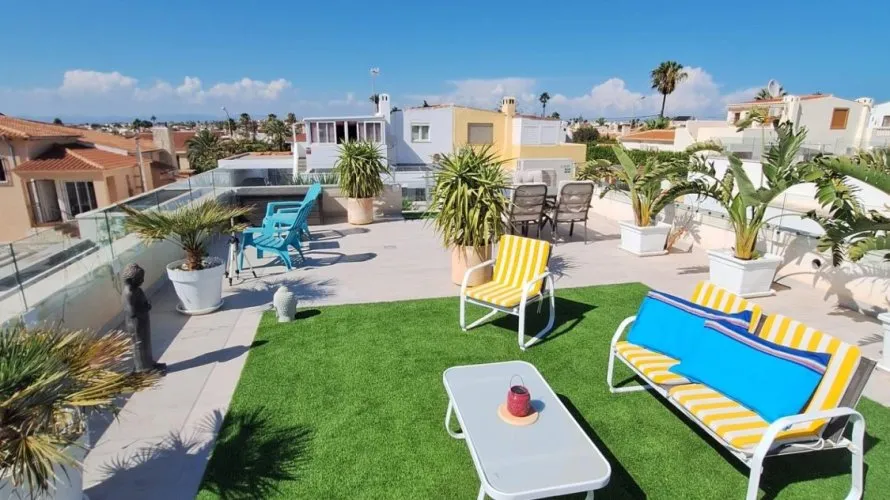 Villa de 106m² à Torrevieja, Espagne No. 32321 № 19