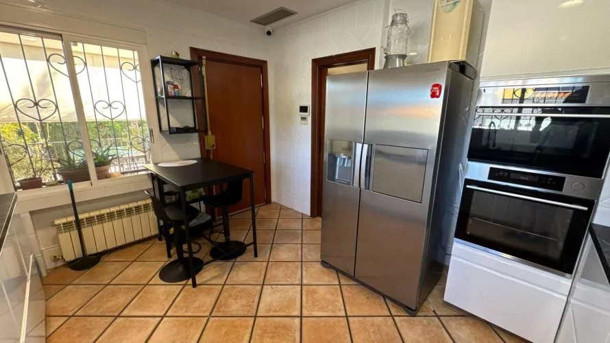 Villa de 4 chambres à Riba-roja de Turia, Espagne No. 32360 № 24