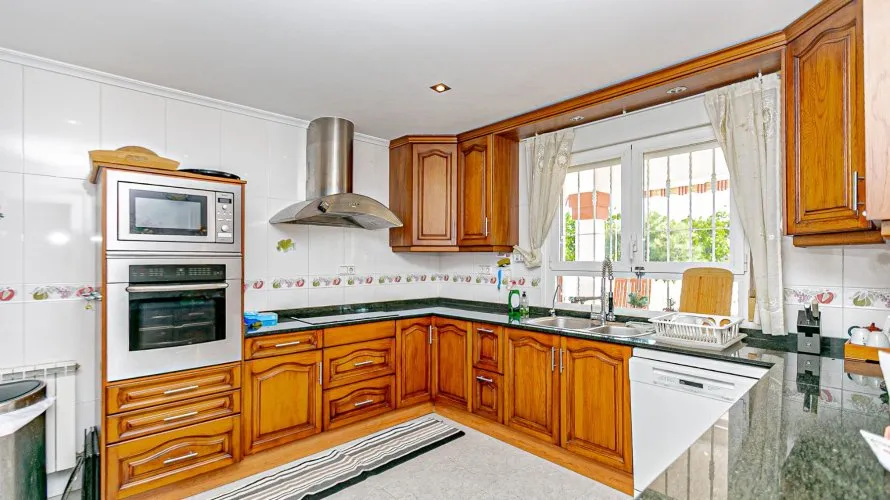 Villa de 185m² à Castilblanco de los Arroyos, Espagne No. 32366 № 21