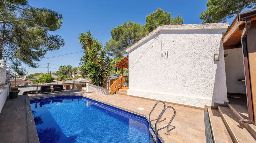 Villa de 168m² à Pinar De Campoverde, Espagne No. 32306 № 3